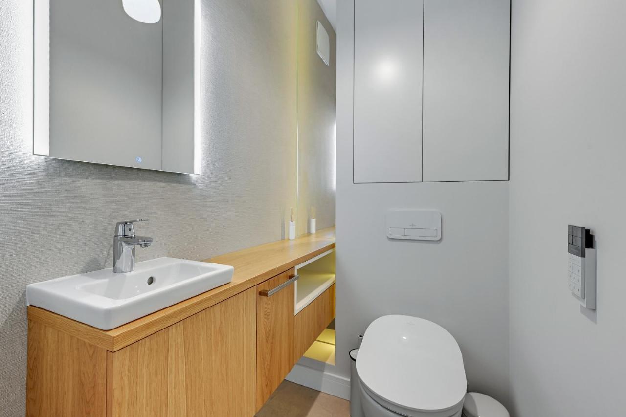 Premium Family & Business Old Town Riverside Apartment With Parking Gdansk Dış mekan fotoğraf